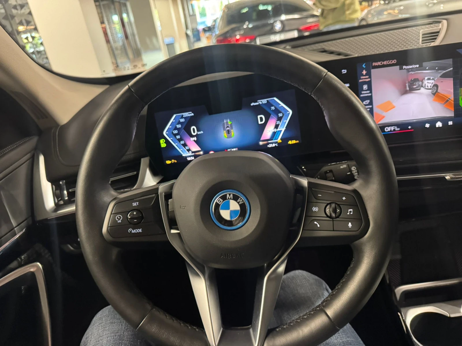 BMW iX1 eDrive20 ТОП !!, снимка 11 - Автомобили и джипове - 54045727