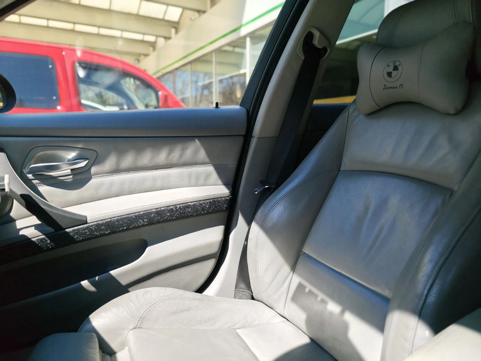 BMW 330 330 xi, снимка 12 - Автомобили и джипове - 54152110