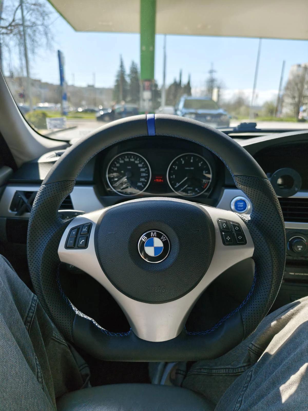 BMW 330 330 xi, снимка 8 - Автомобили и джипове - 54152110