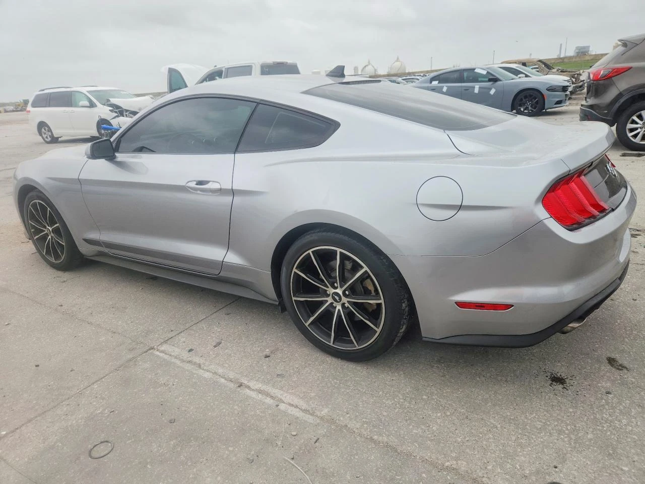 Ford Mustang 2.3l FASTBACK, снимка 2 - Автомобили и джипове - 54389979