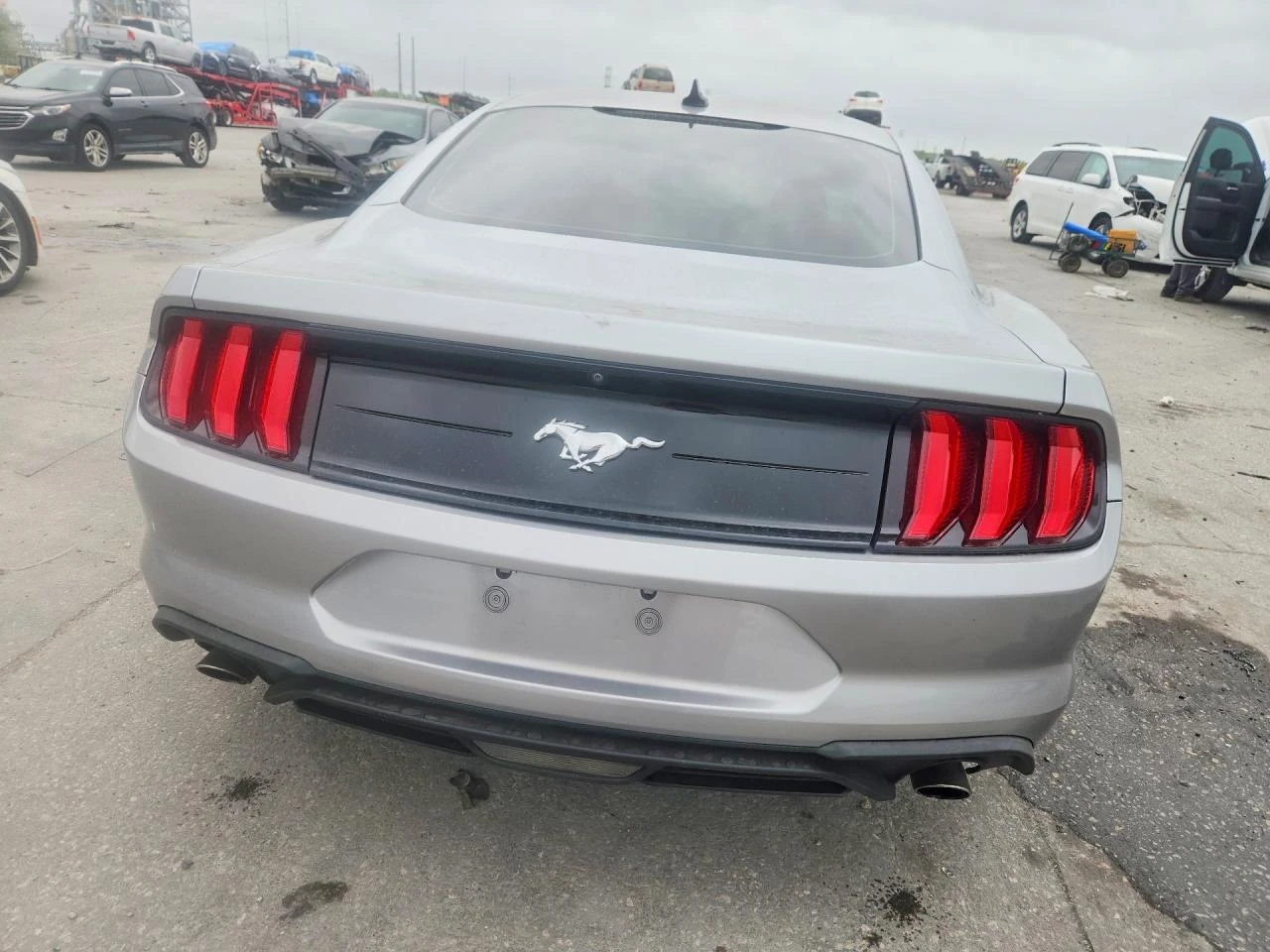 Ford Mustang 2.3l FASTBACK, снимка 6 - Автомобили и джипове - 54389979
