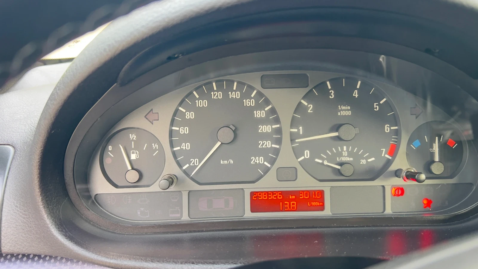 BMW 316 316ti, снимка 3 - Автомобили и джипове - 54417681
