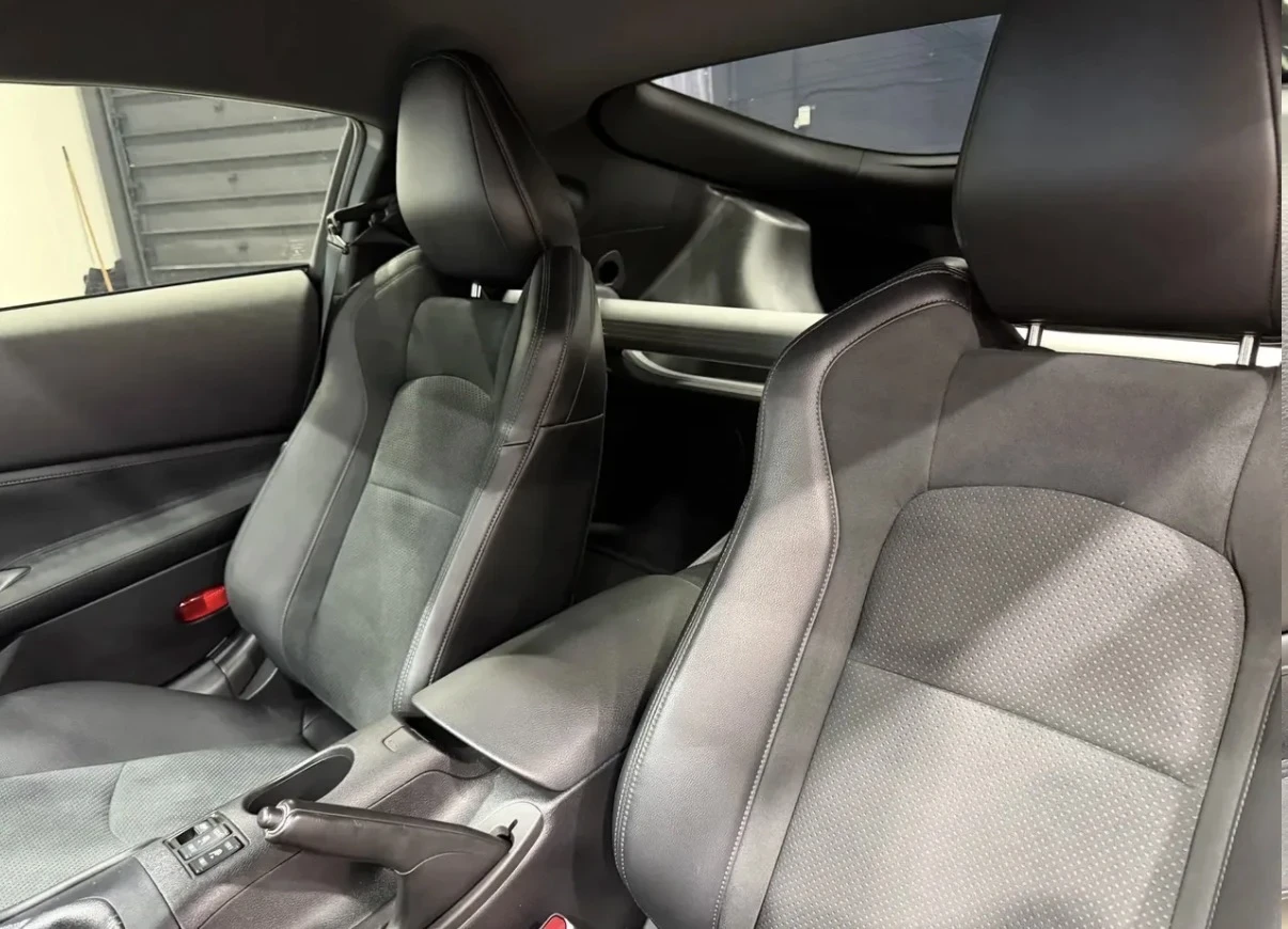Nissan 370Z РЪЧКА * СТОКОВ * 5000КМ * CARFAX * , снимка 9 - Автомобили и джипове - 54702595
