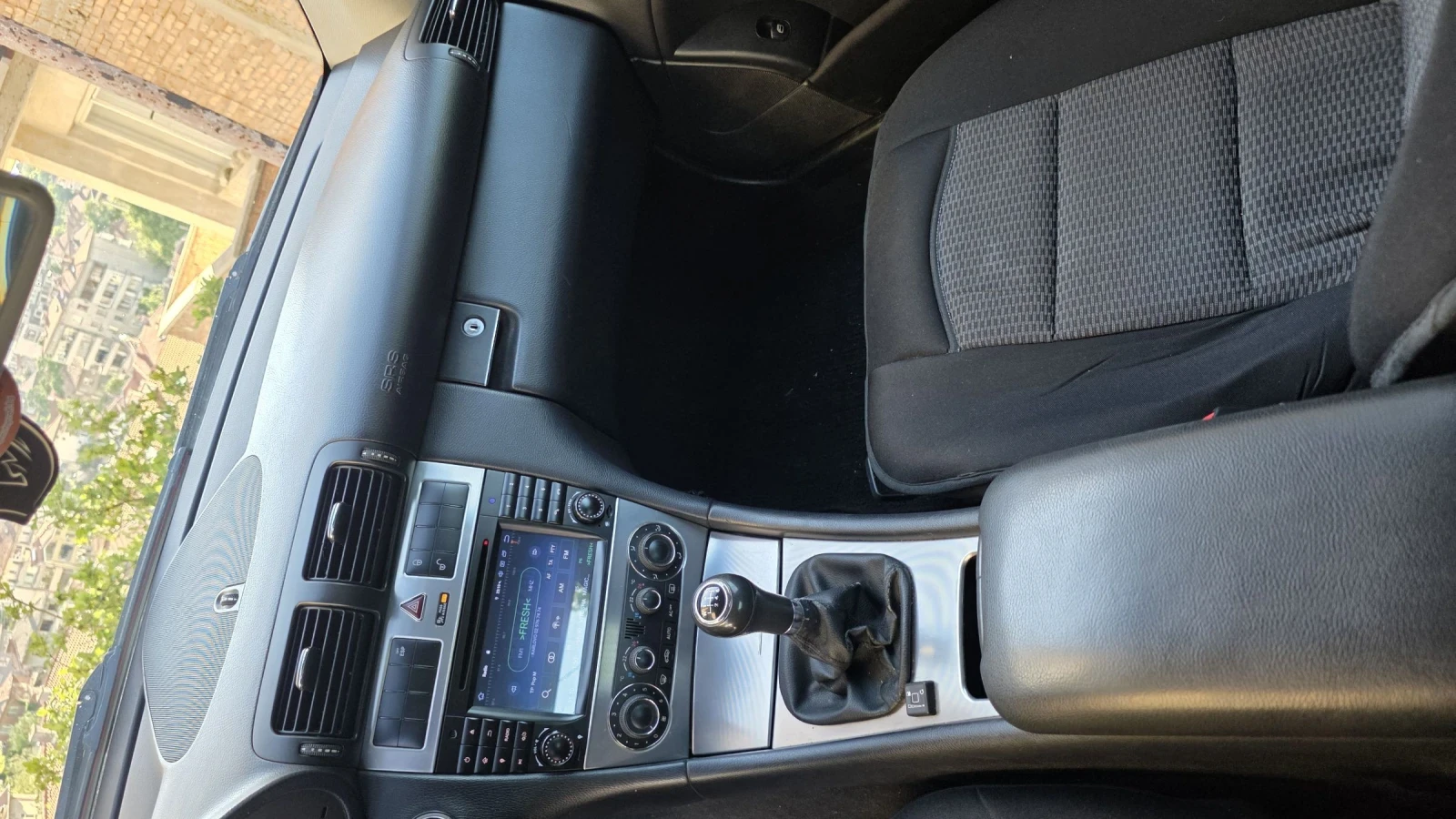 Mercedes-Benz C 180, снимка 7 - Автомобили и джипове - 54755148