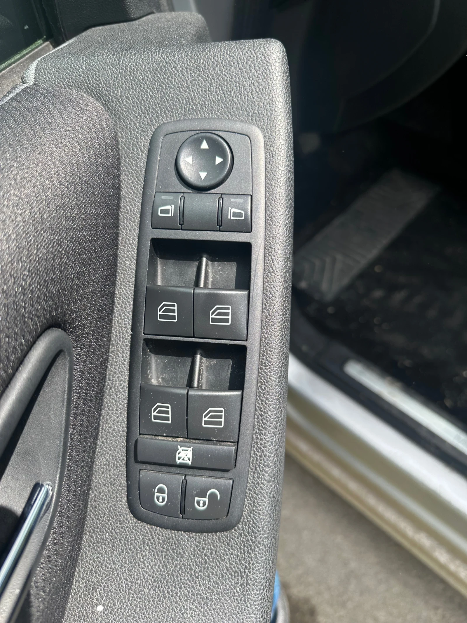 Mercedes-Benz A 200, снимка 10 - Автомобили и джипове - 54780195