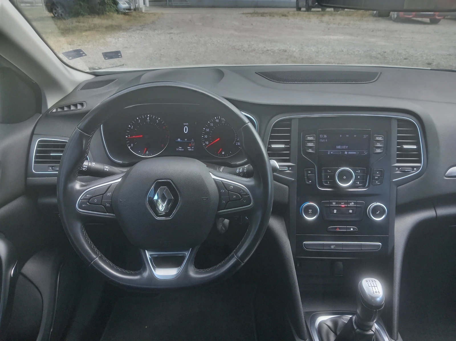 Renault Megane 1.33 Tce 140, снимка 11 - Автомобили и джипове - 55102823