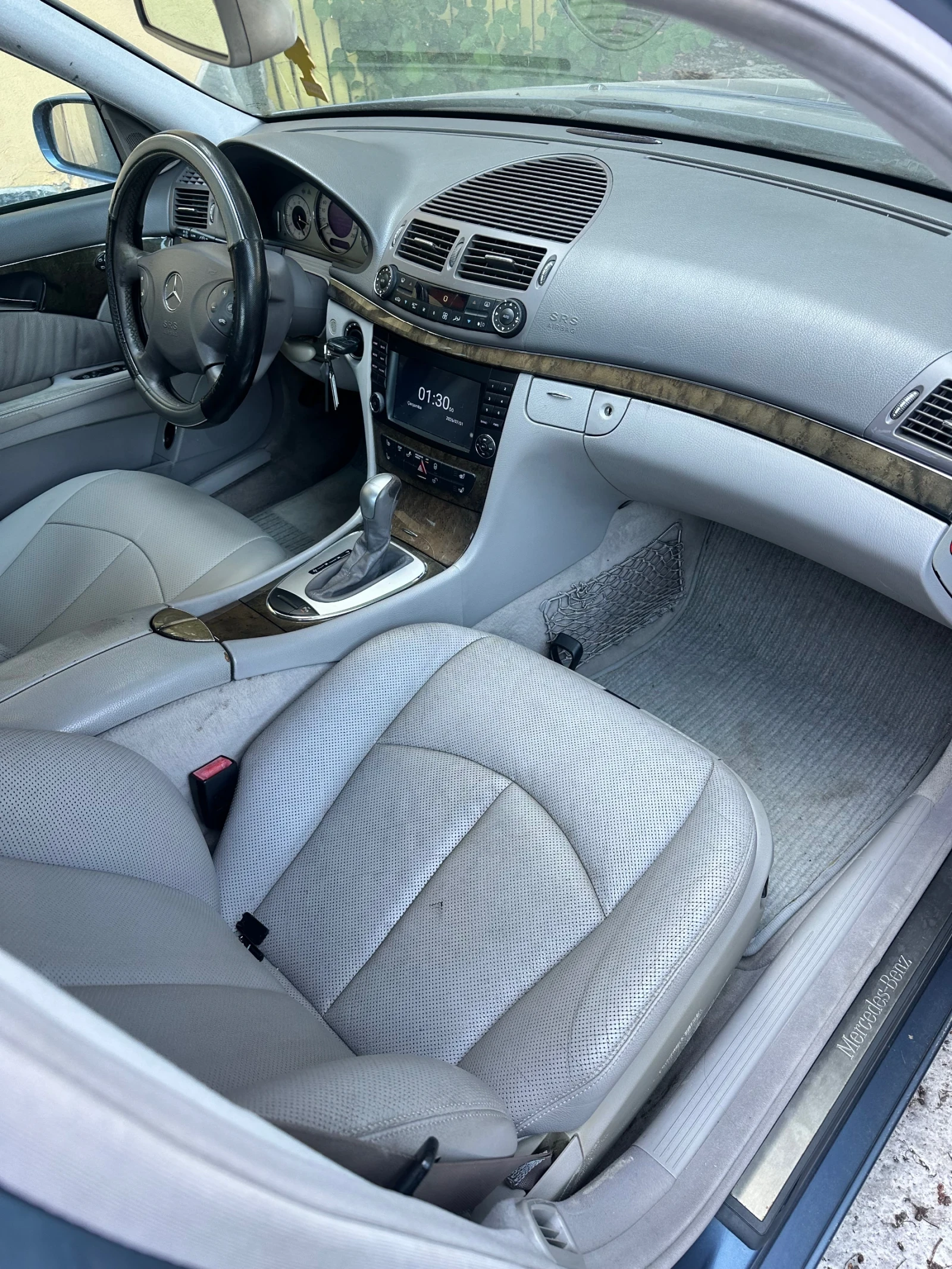 Mercedes-Benz E 270, снимка 6 - Автомобили и джипове - 55829430