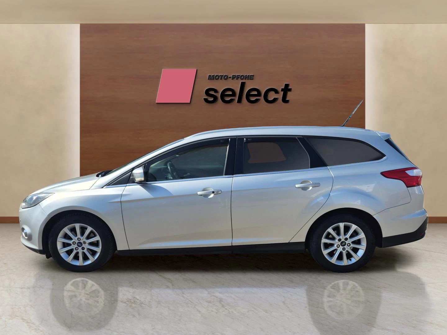 Ford Focus 1.6 i, снимка 8 - Автомобили и джипове - 55944871