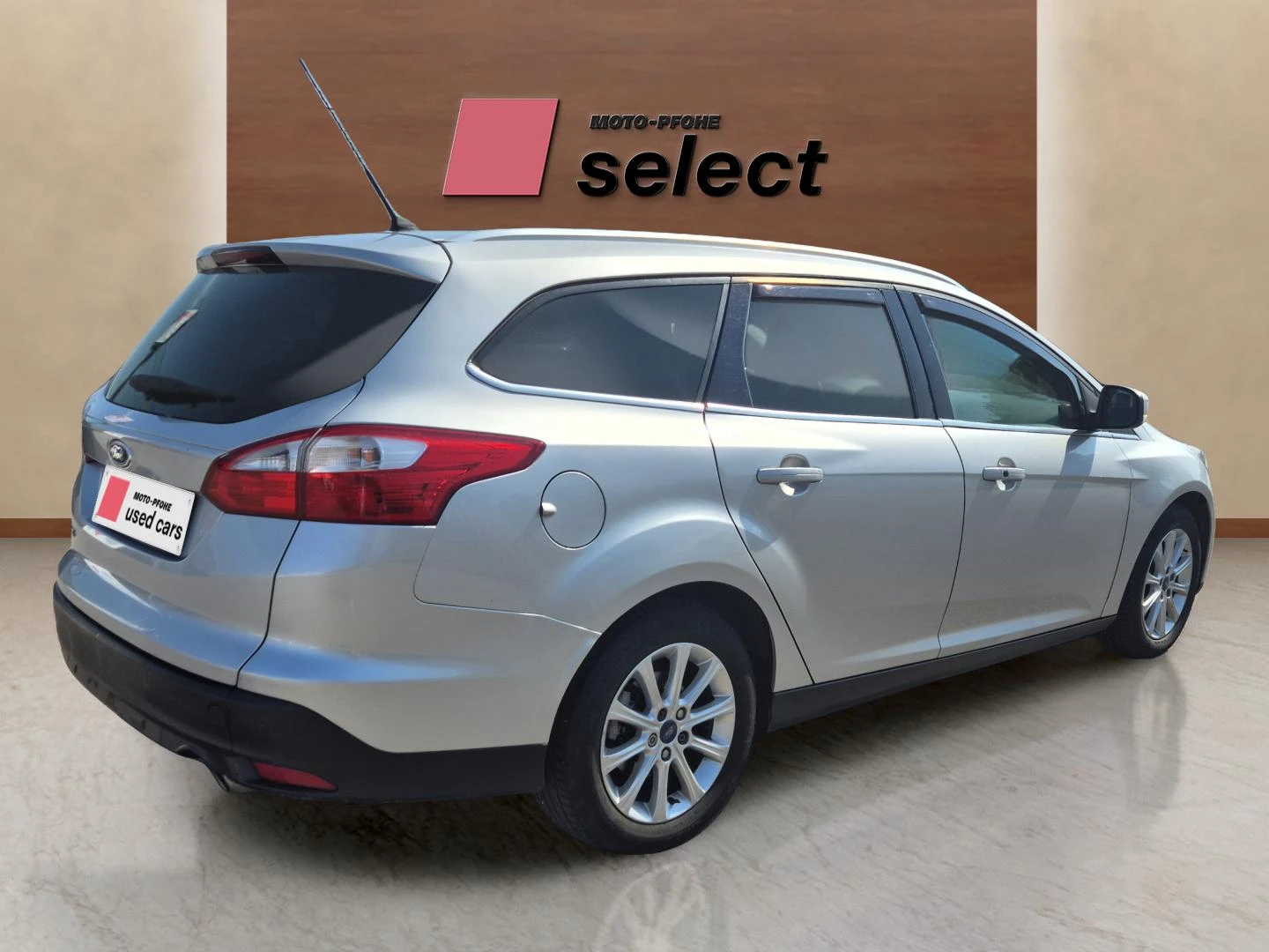 Ford Focus 1.6 i, снимка 5 - Автомобили и джипове - 55944871