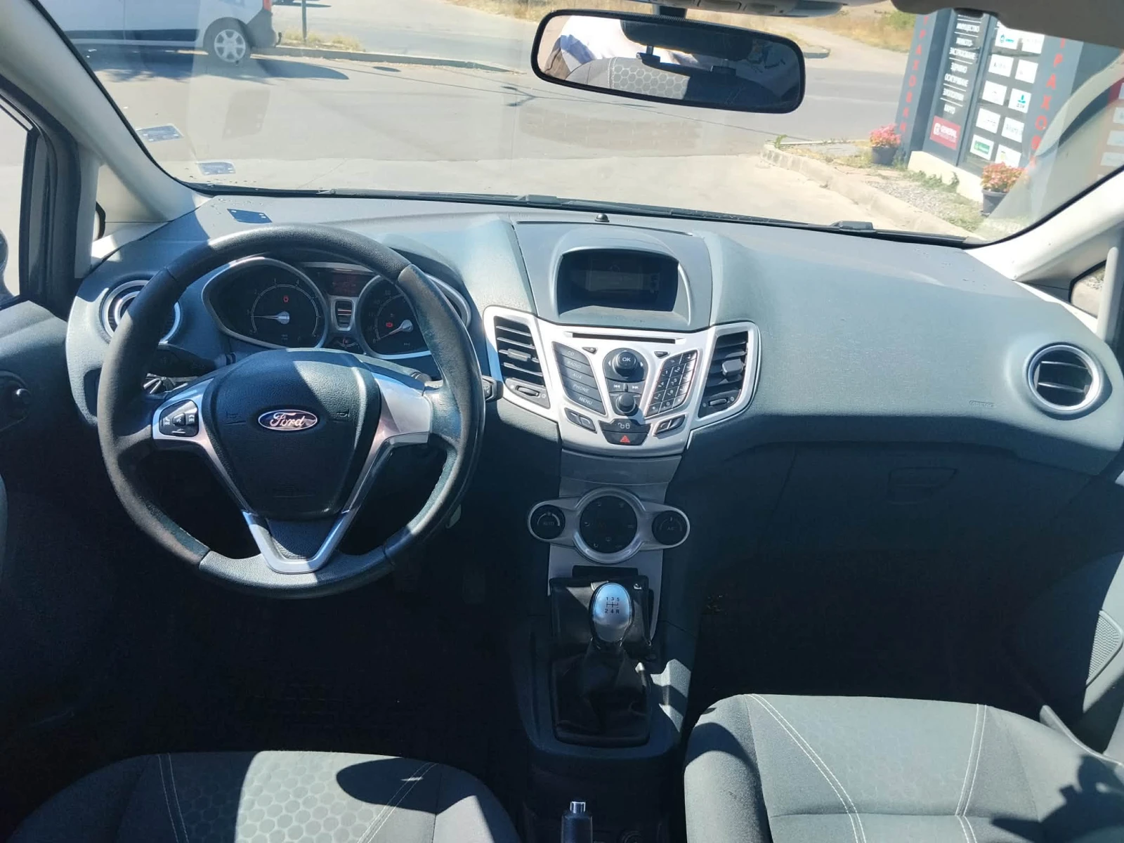 Ford Fiesta, снимка 10 - Автомобили и джипове - 56076377