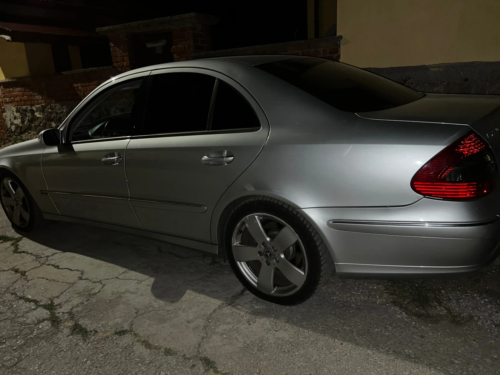 Mercedes-Benz E 270 E270CDI, снимка 8 - Автомобили и джипове - 56635818