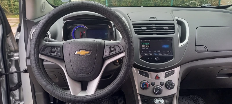 Chevrolet Trax, снимка 8 - Автомобили и джипове - 48281954