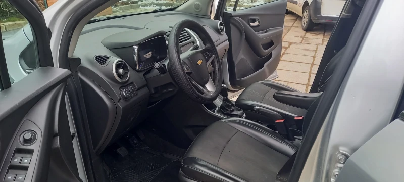 Chevrolet Trax, снимка 7 - Автомобили и джипове - 48281954