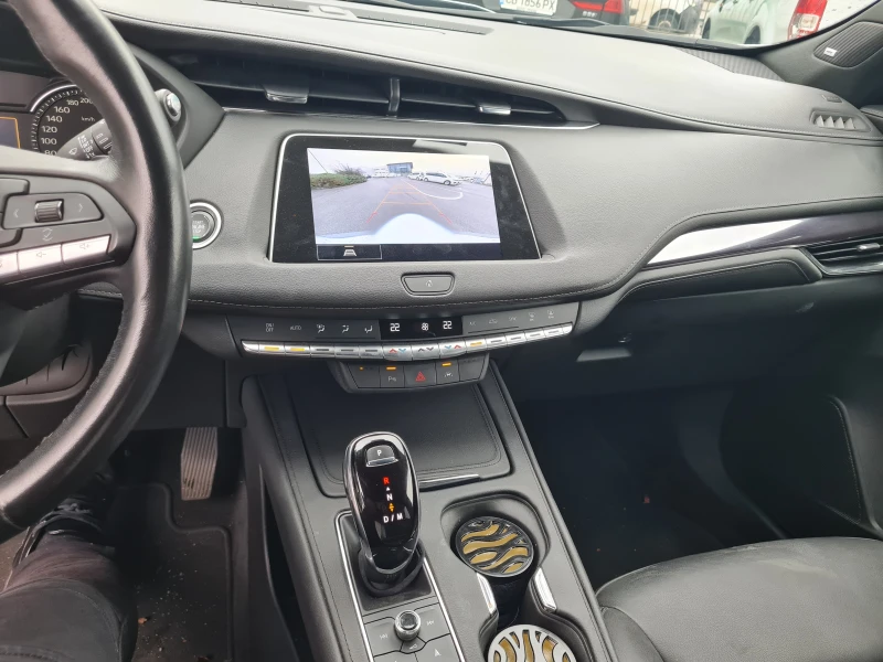 Cadillac XT4 350t, снимка 11 - Автомобили и джипове - 52560969