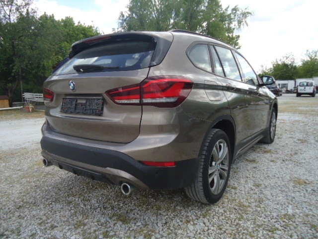 BMW X1 sDrive 20d SPORT LINE - изображение 5