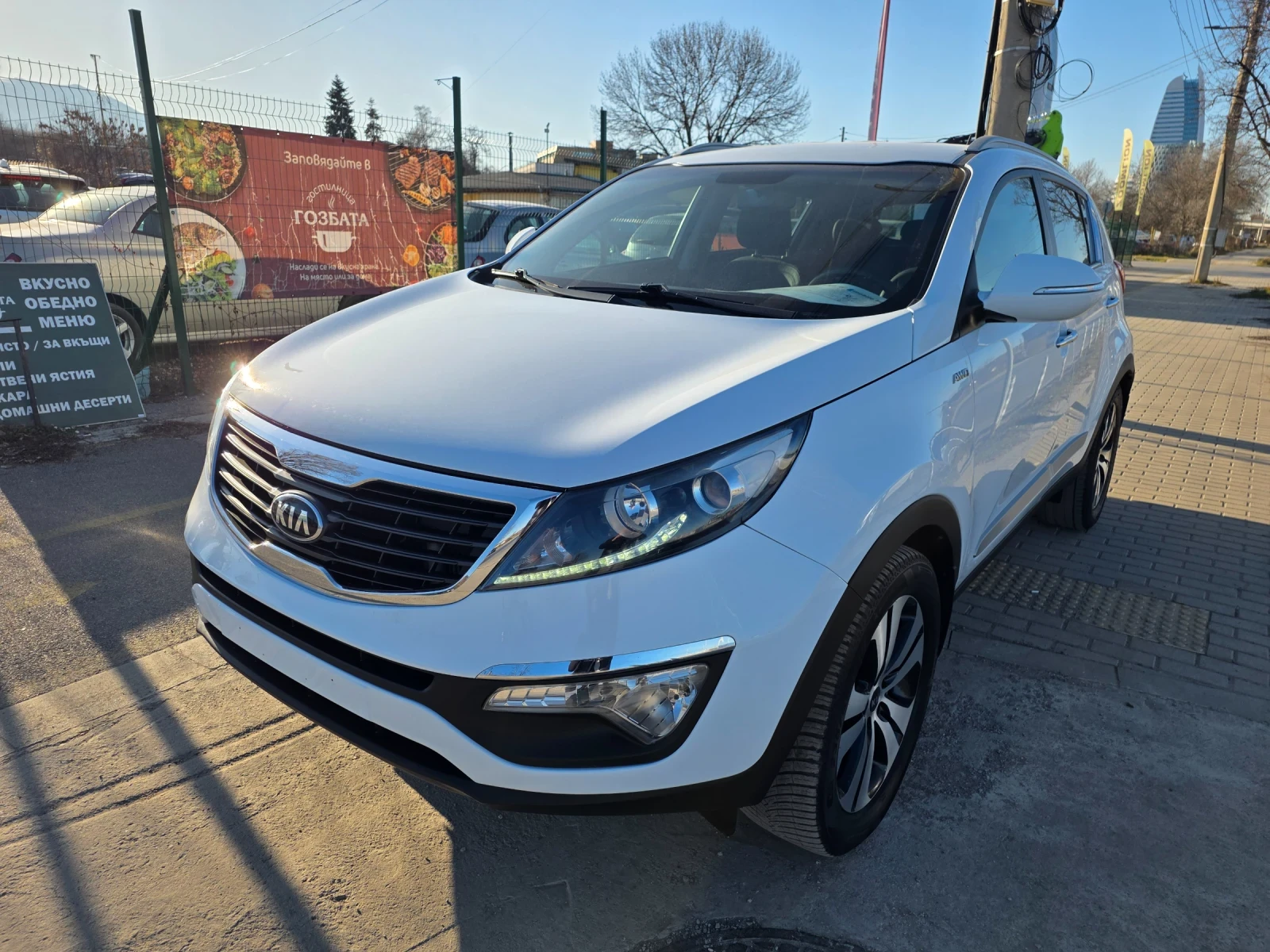 Kia Sportage 122x.km 2.0CRDI R AWD 184k.s - КАТО НОВА !!!