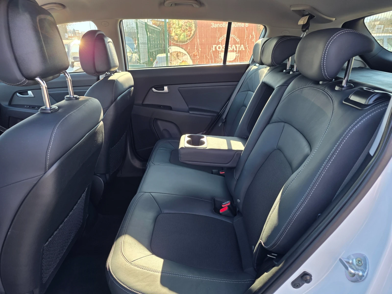 Kia Sportage 122x.km 2.0CRDI R AWD 184k.s - ���� ����!!! | Mobile.bg � ����������� 12