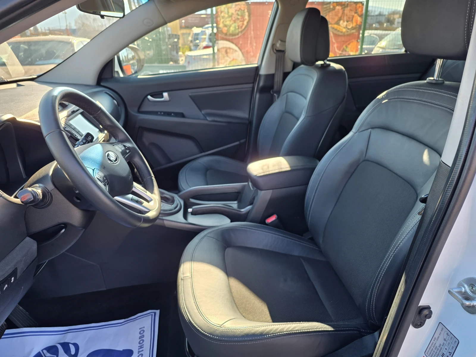 Kia Sportage 122x.km 2.0CRDI R AWD 184k.s - КАТО НОВА !!! - изображение 8