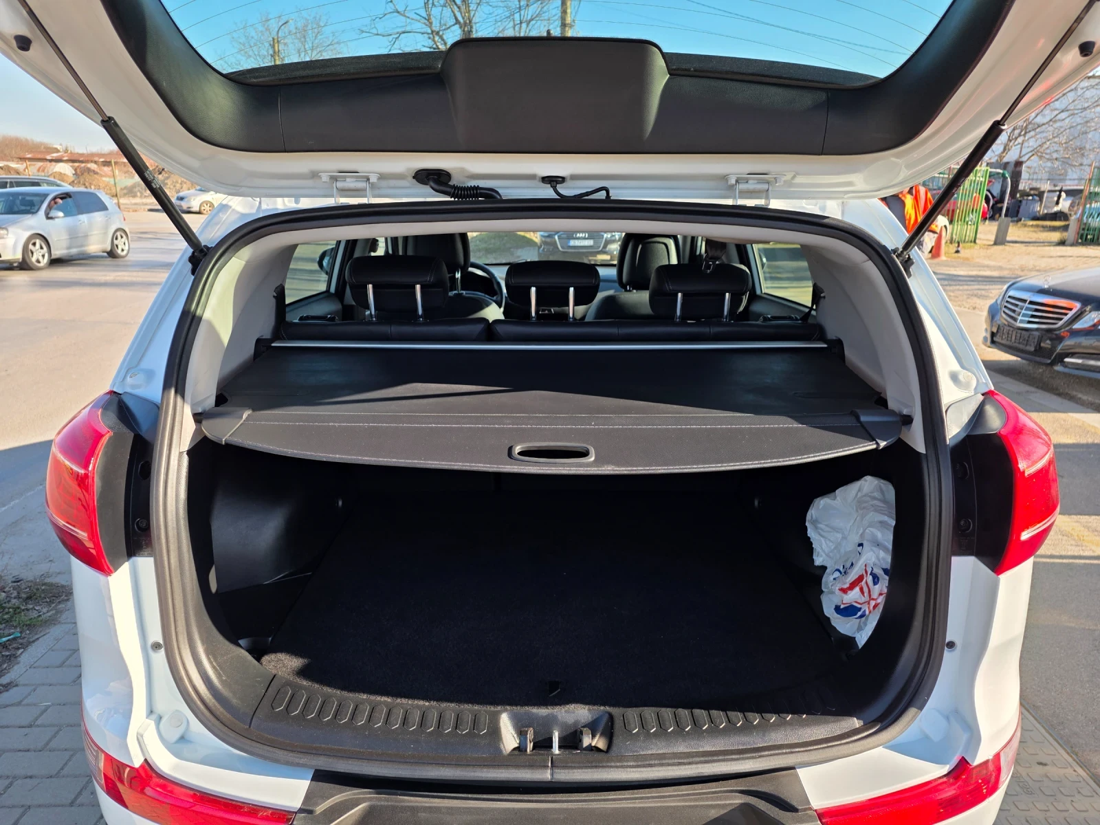 Kia Sportage 122x.km 2.0CRDI R AWD 184k.s - ���� ����!!! | Mobile.bg � ����������� 14