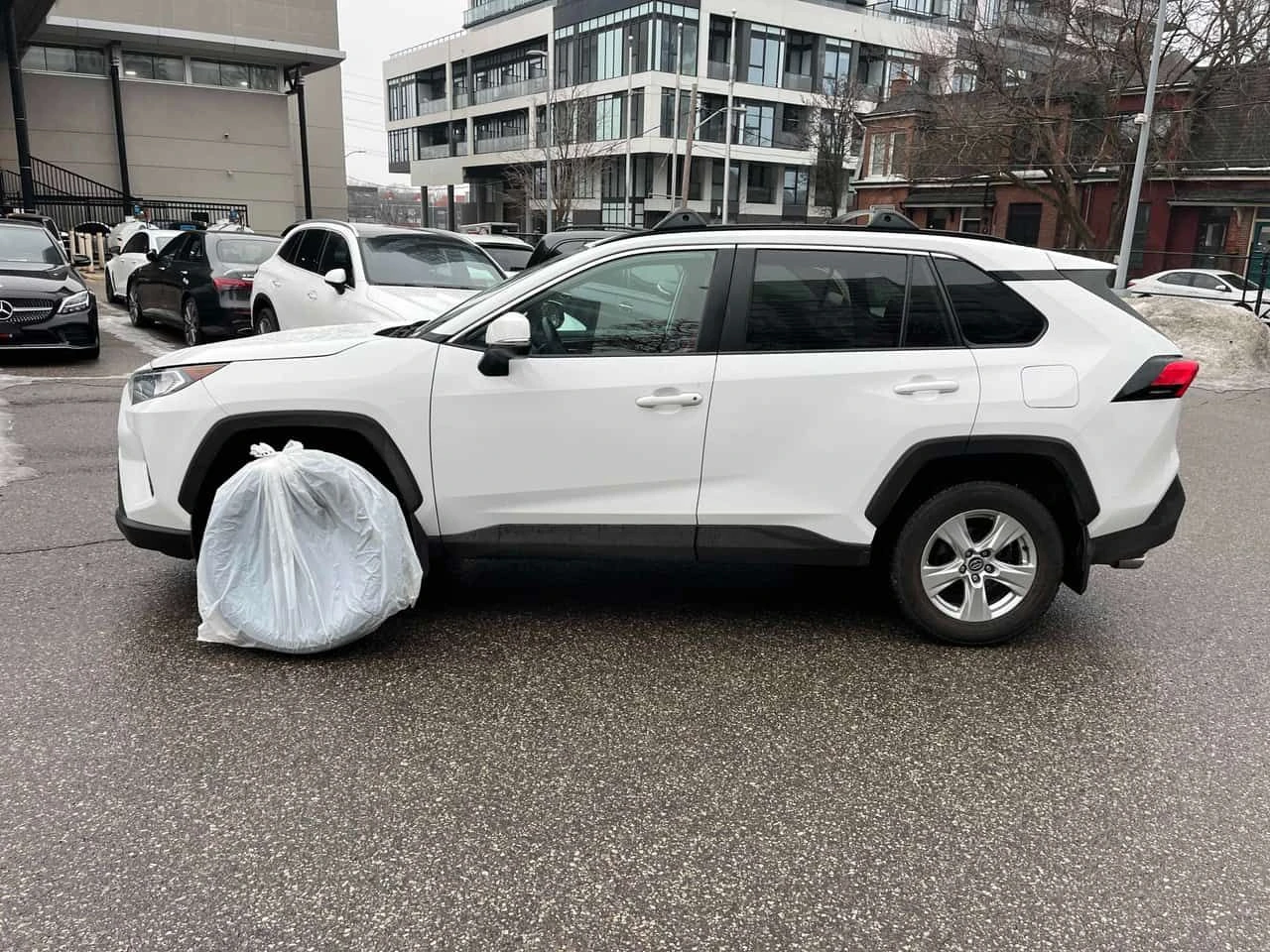 Toyota Rav4 * XLE * CARFAX * ЦЕНА ДО БГ - изображение 2