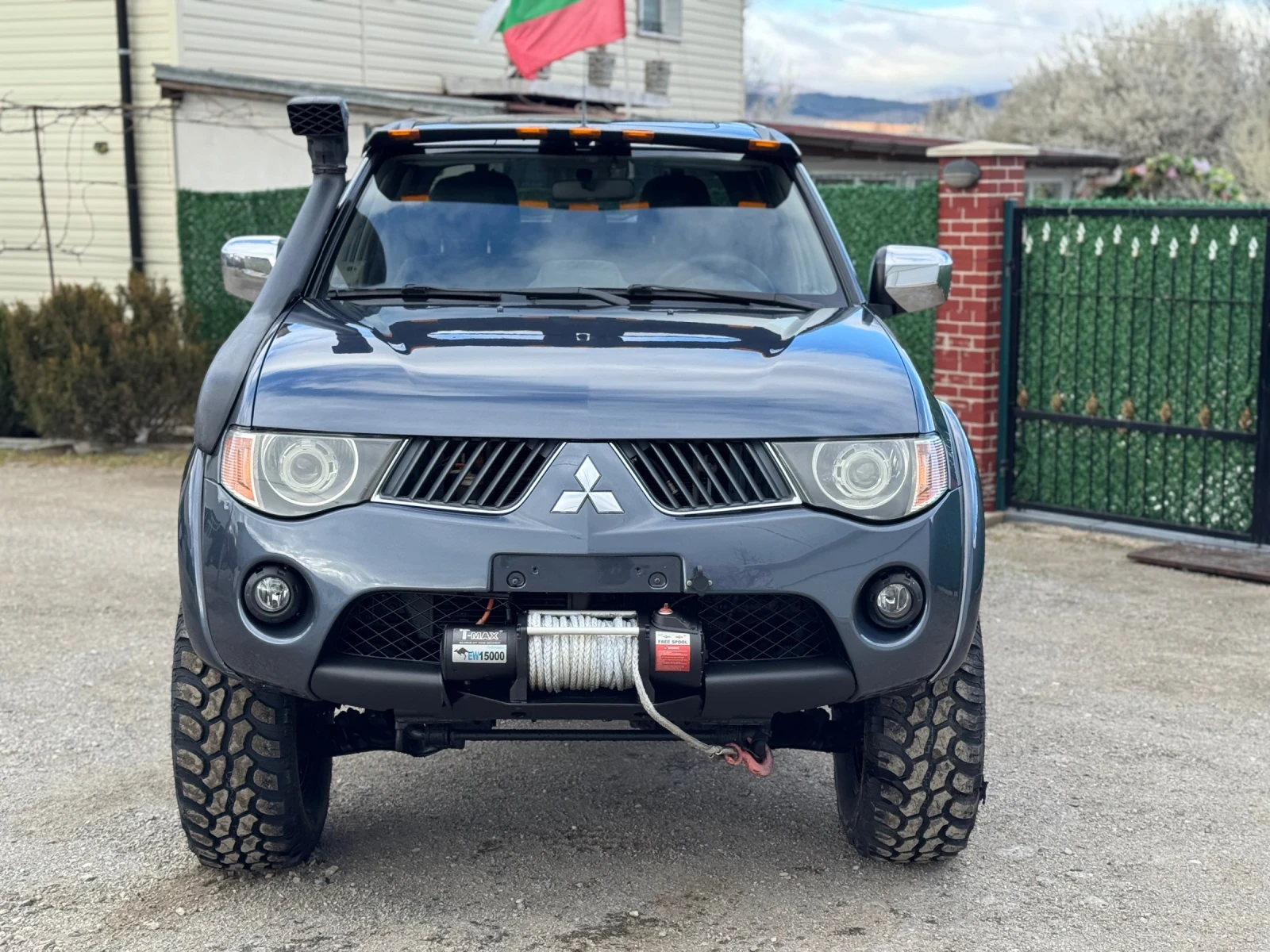 Mitsubishi L200 2.5TDI УНИКАТ, снимка 2 - Автомобили и джипове - 54072632