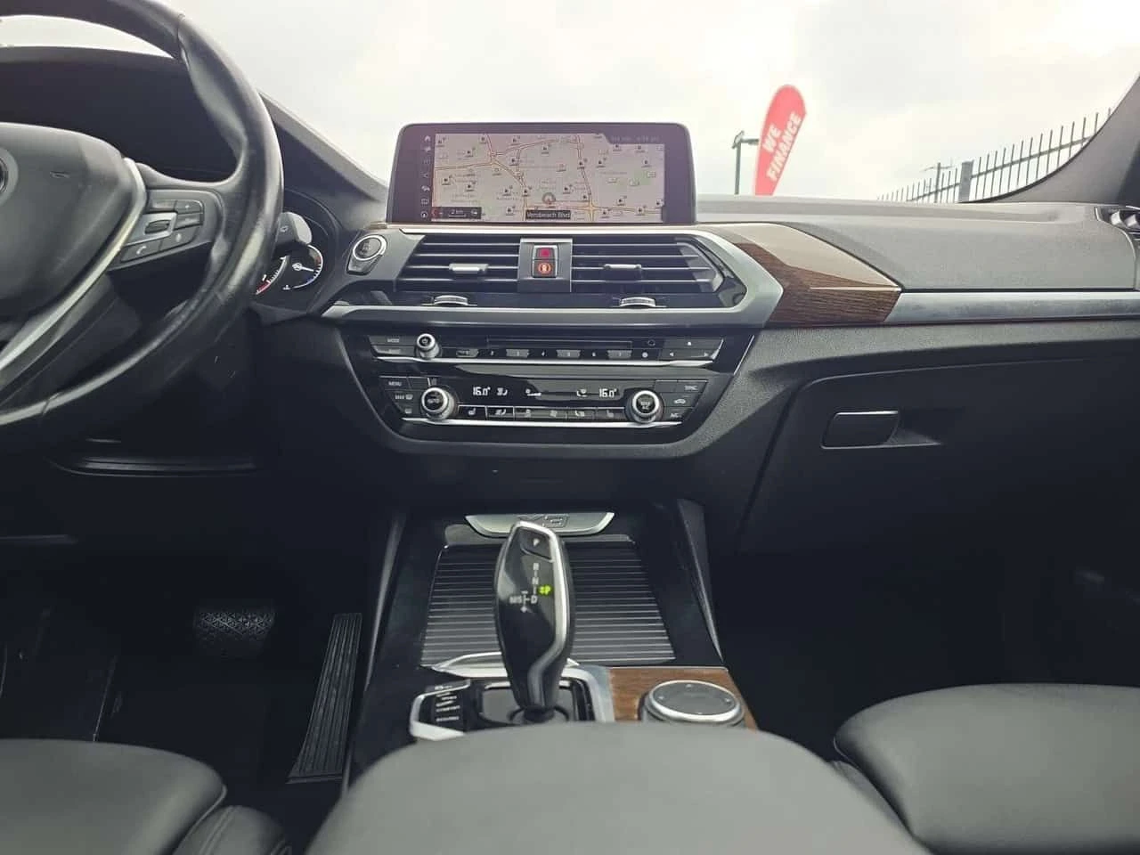 BMW X3 * XDrive30i * NO ACCIDENTS / CARPLAY / DRIVER ASSI, снимка 8 - Автомобили и джипове - 55152488