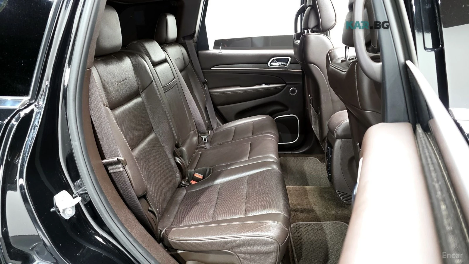 Jeep Cherokee SUMMIT* PANO* КОЖА* ОБДУХВАНЕ* ПОДГРЕВ* НАВИ* КАМЕ, снимка 11 - Автомобили и джипове - 55328041
