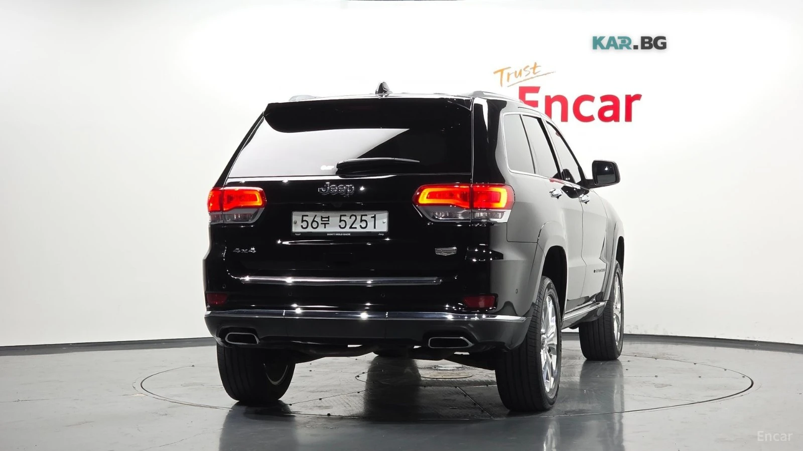Jeep Cherokee SUMMIT* PANO* КОЖА* ОБДУХВАНЕ* ПОДГРЕВ* НАВИ* КАМЕ, снимка 4 - Автомобили и джипове - 55328041