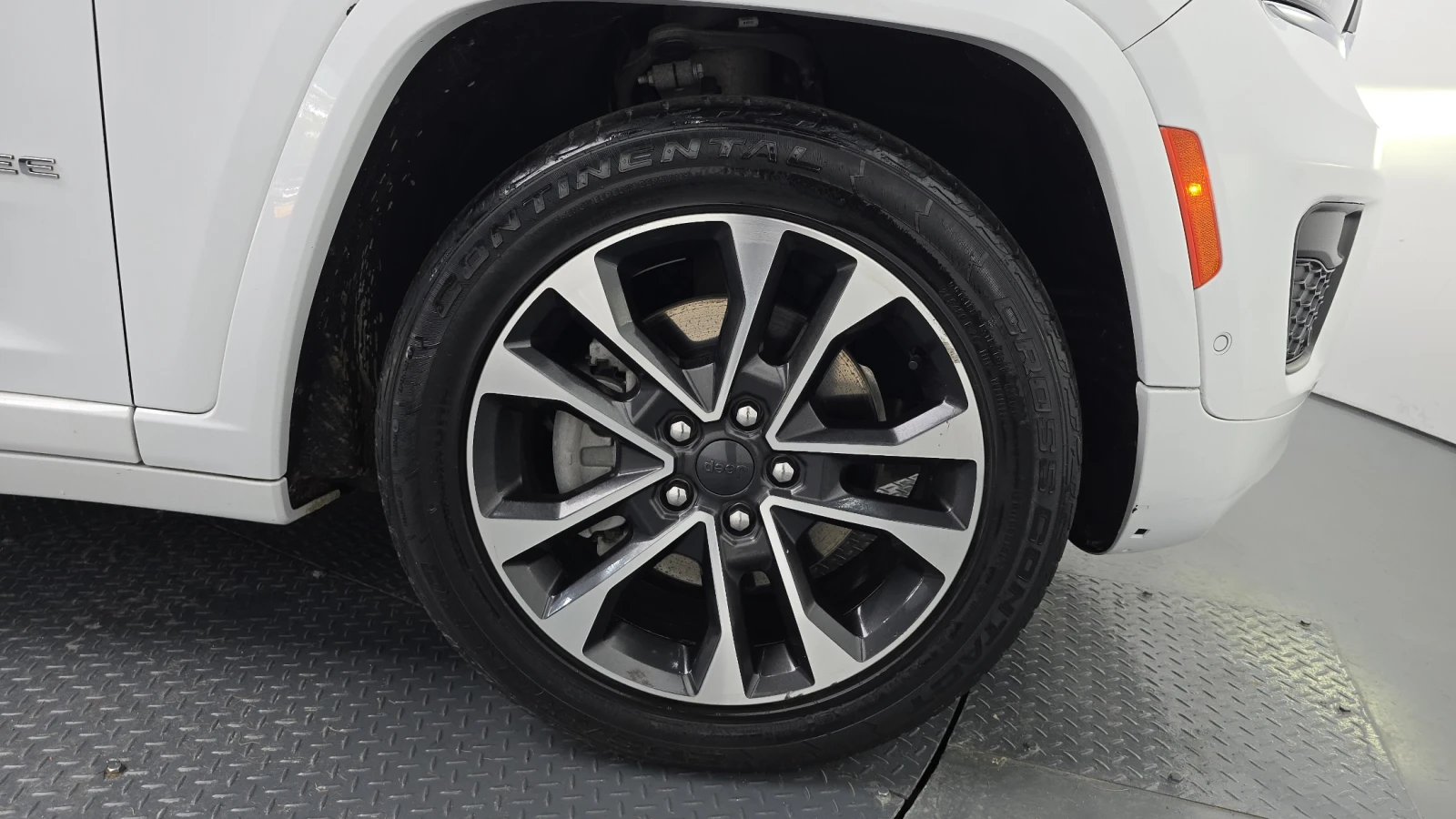 Jeep Grand cherokee L / OVERLAND / 3.6 / DISTRONIC / ОБДУХ / 360КАМЕРА, снимка 5 - Автомобили и джипове - 55526028