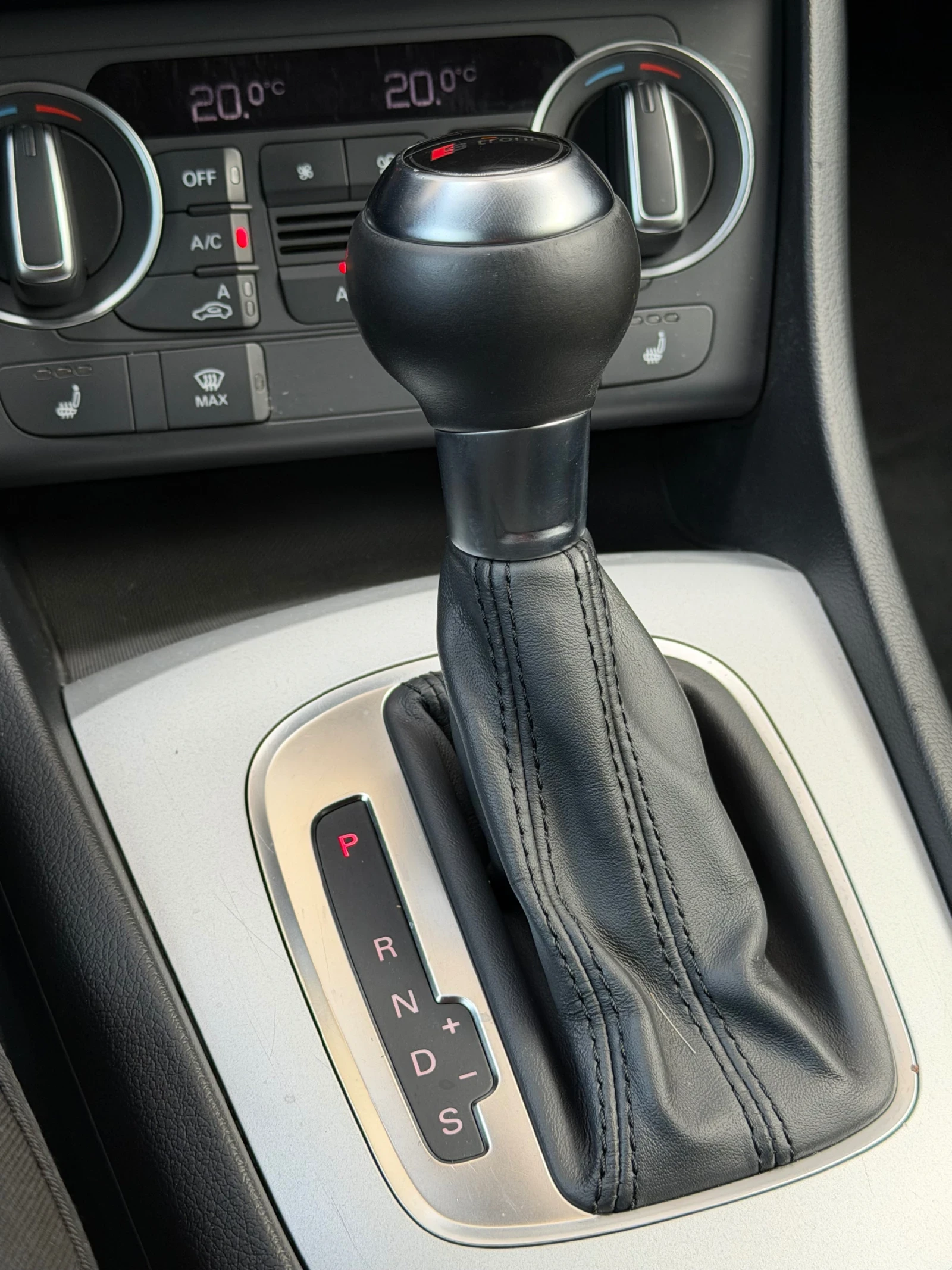 Audi Q3 2.0TDI/4x4, снимка 13 - Автомобили и джипове - 55790880