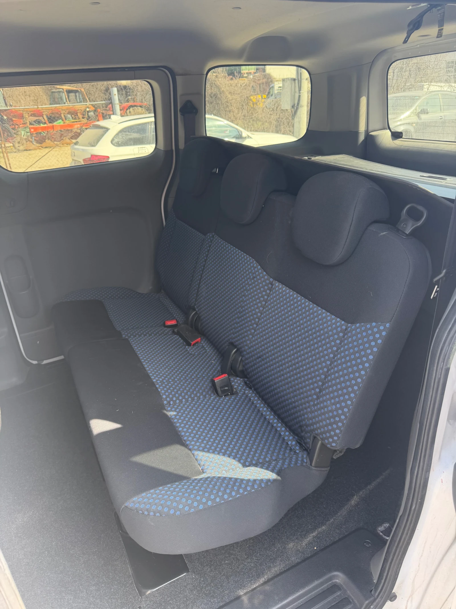 Nissan NV200 1.5dci , снимка 13 - Бусове и автобуси - 53846537