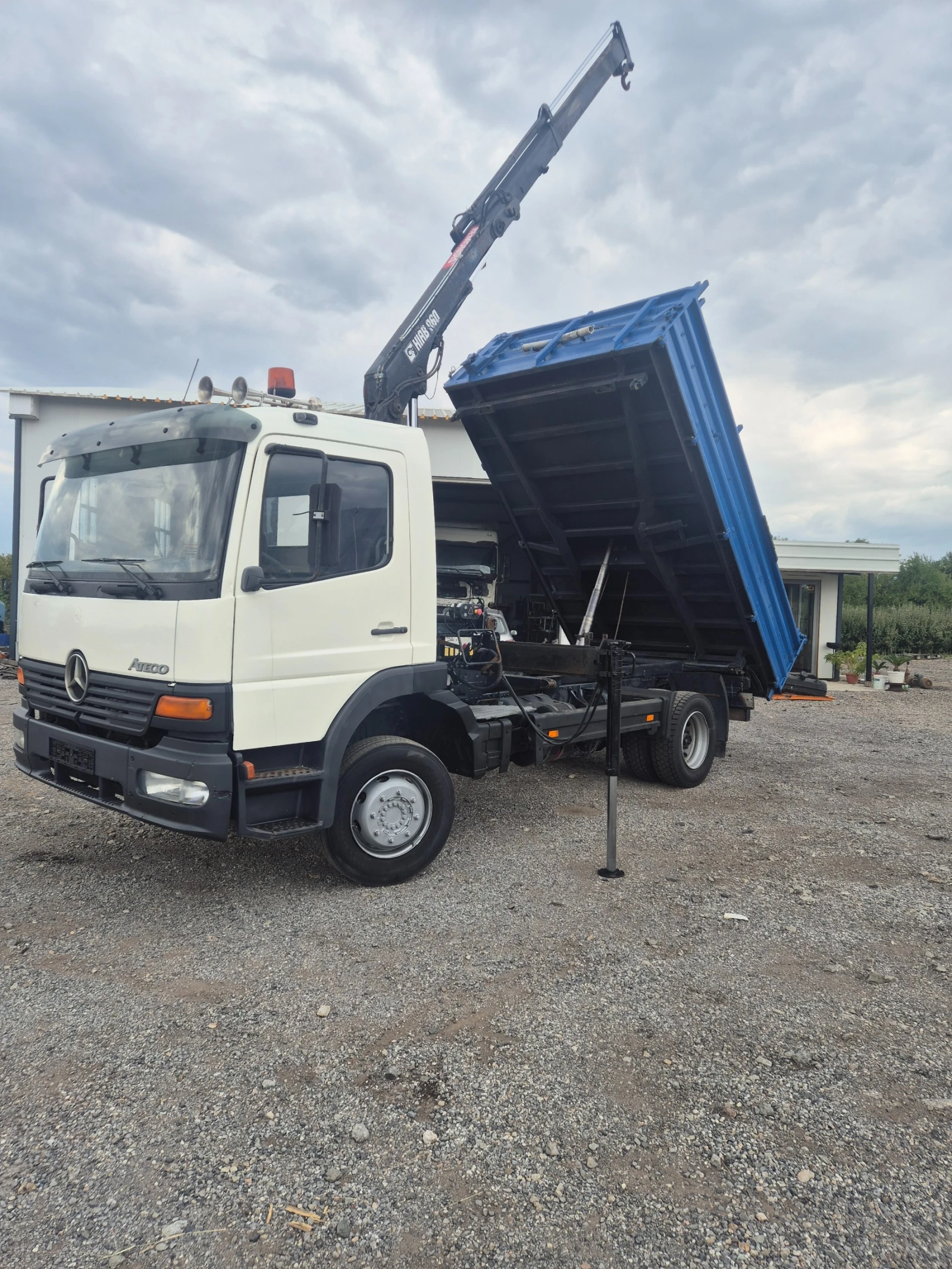 Mercedes-Benz Atego 1217 самосвал+ кран  - изображение 3