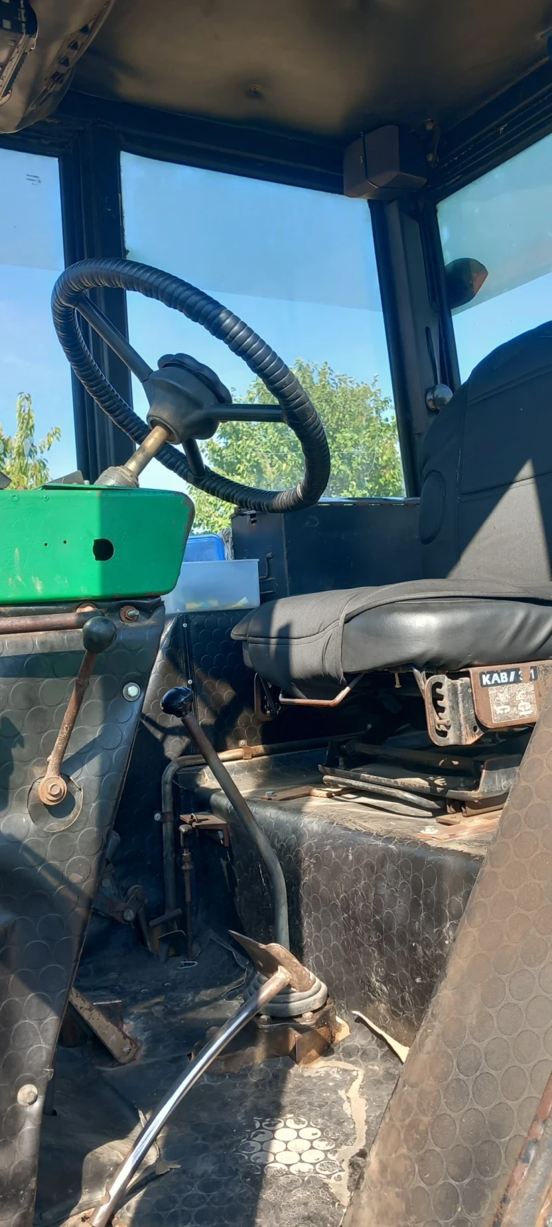 Трактор Болгар, снимка 9 - Селскостопанска техника - 52797135