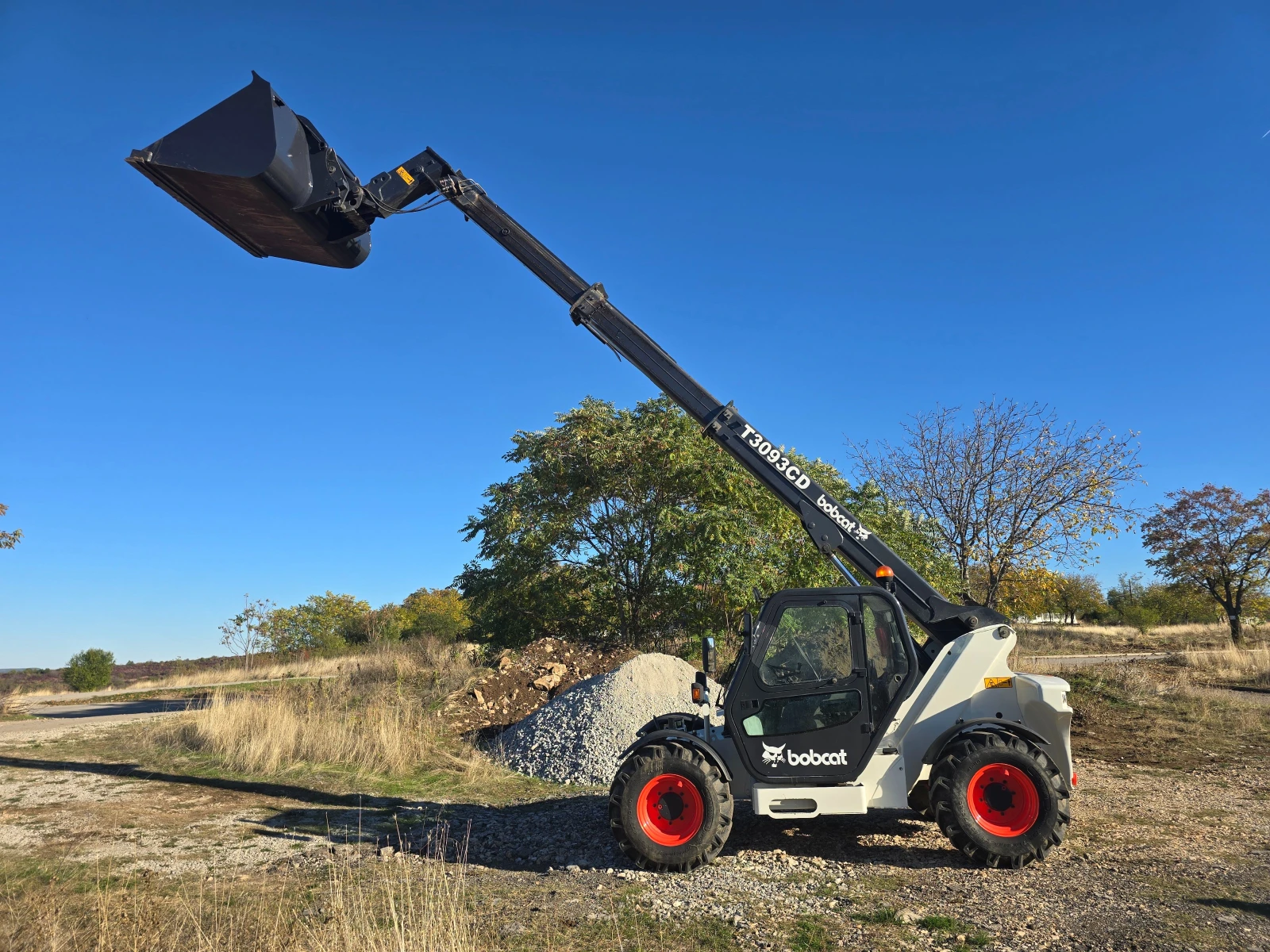 Телескопичен товарач Bobcat T3093