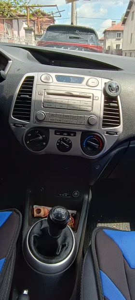 Hyundai I20 Хюндай и20 1, 2бензин с фабрична газова уредба, снимка 9