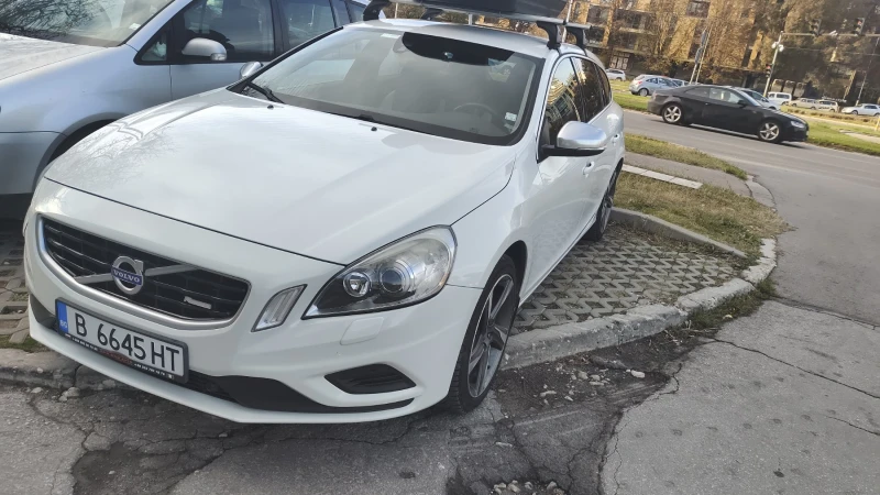 Volvo V60 2.0, снимка 1 - Автомобили и джипове - 47325202