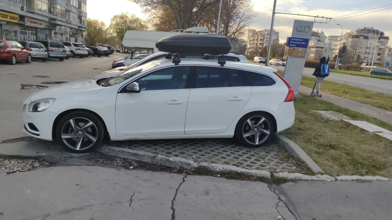 Volvo V60 2.0, снимка 4 - Автомобили и джипове - 47325202