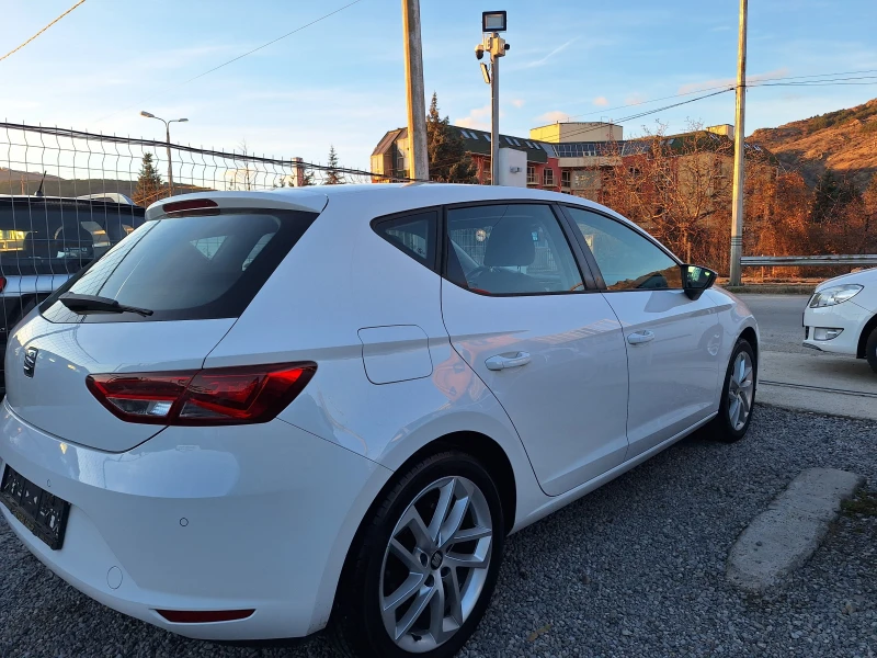 Seat Leon 1.6 TDI KATO HOBA , снимка 4 - Автомобили и джипове - 48369774