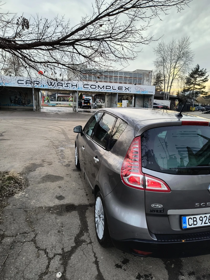 Renault Scenic, снимка 5 - Автомобили и джипове - 48843226