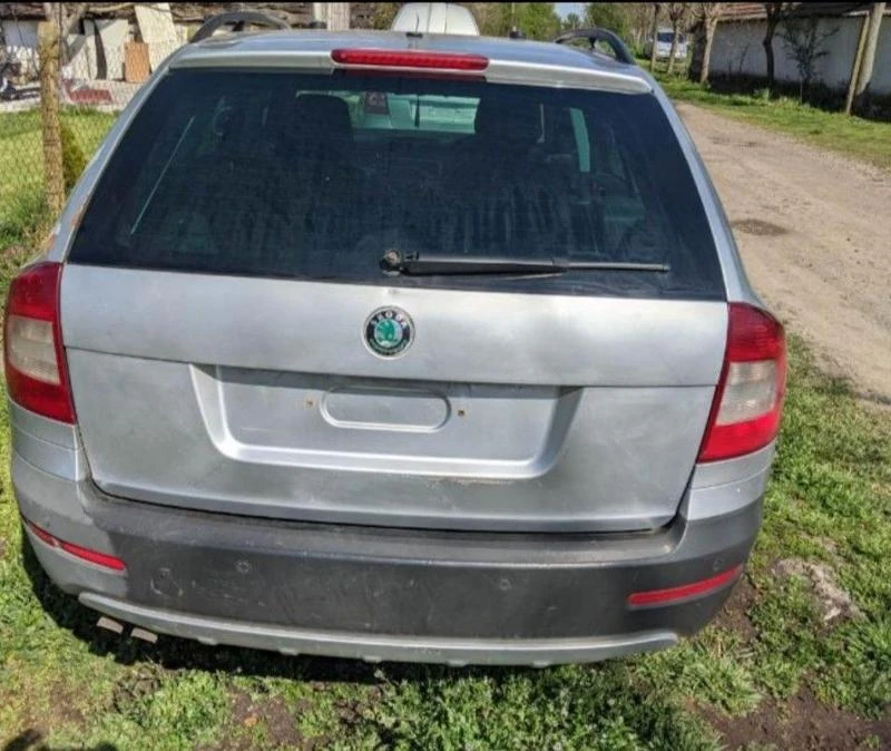 Skoda Octavia 2.0TDI, 140к.с. Scout, снимка 14 - Автомобили и джипове - 47139490