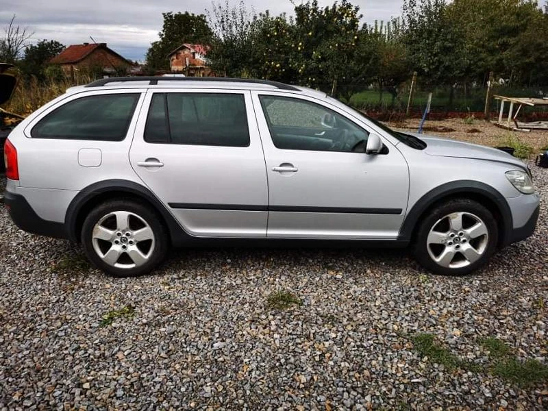 Skoda Octavia 2.0TDI, 140к.с. Scout, снимка 3 - Автомобили и джипове - 47139490