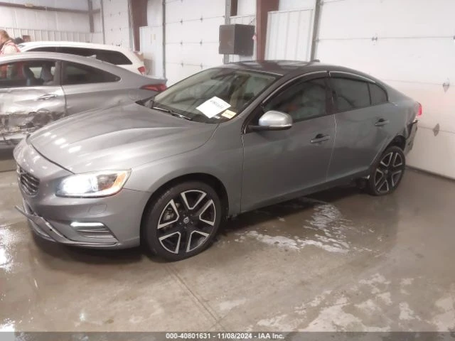 Volvo S60 T5 AWD Dynamic - изображение 2