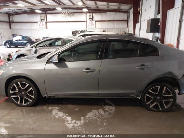 Volvo S60 T5 AWD Dynamic - изображение 8