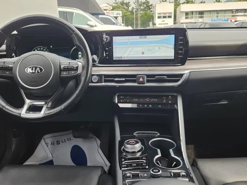 Kia K5 2.0 Noblesse, снимка 9 - Автомобили и джипове - 55736420