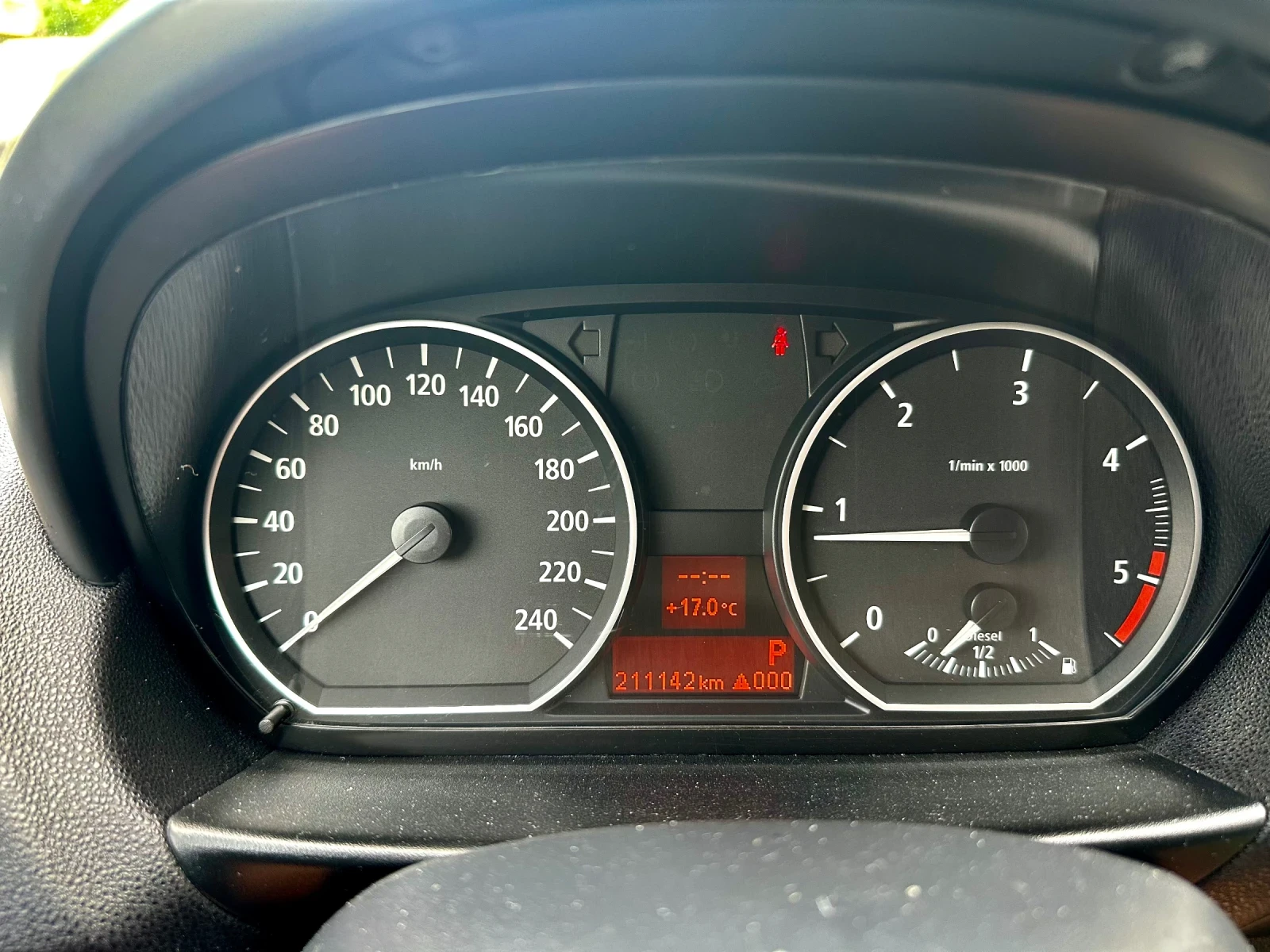 BMW 120 120Д 163кс M-PACK Автомат - изображение 8