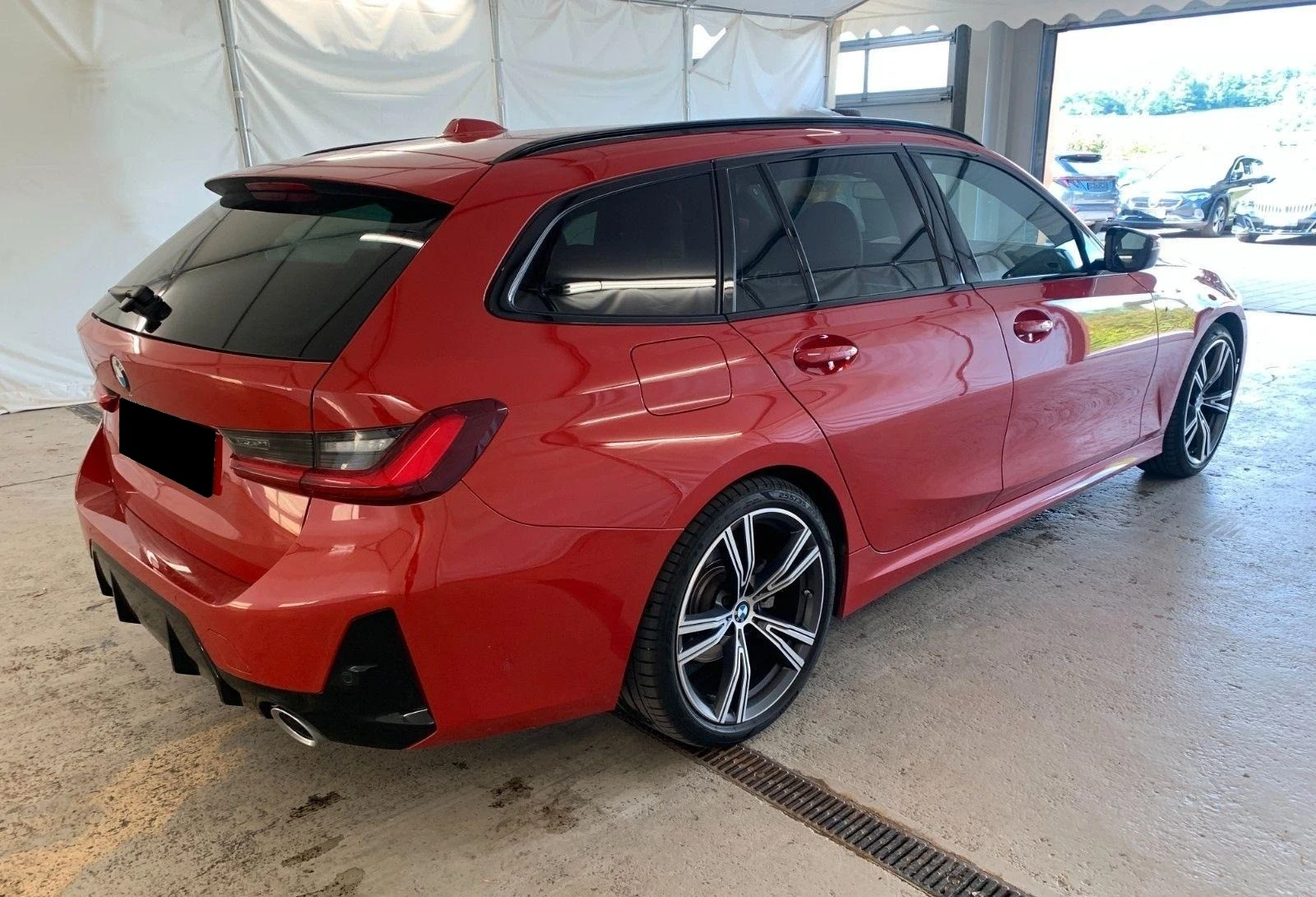 BMW 320 d TOURING XDRIVE M-SPORT LED CAMERA - изображение 3
