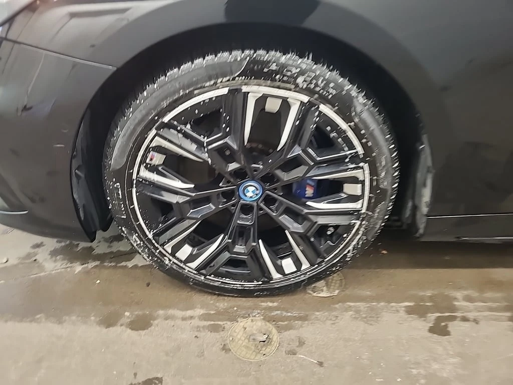 BMW i5 M60 XDRIVE  CARFAX | Mobile.bg � ����������� 17