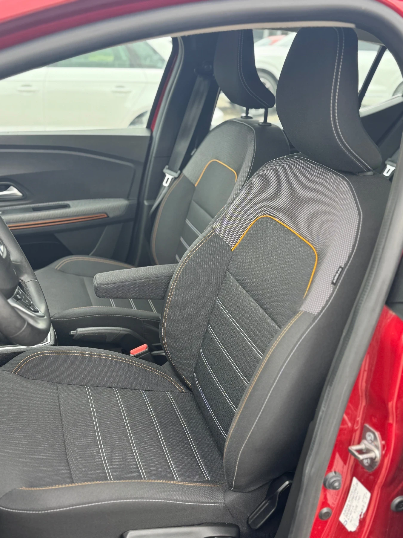 Dacia Sandero STEPWAY, снимка 16 - Автомобили и джипове - 53433756