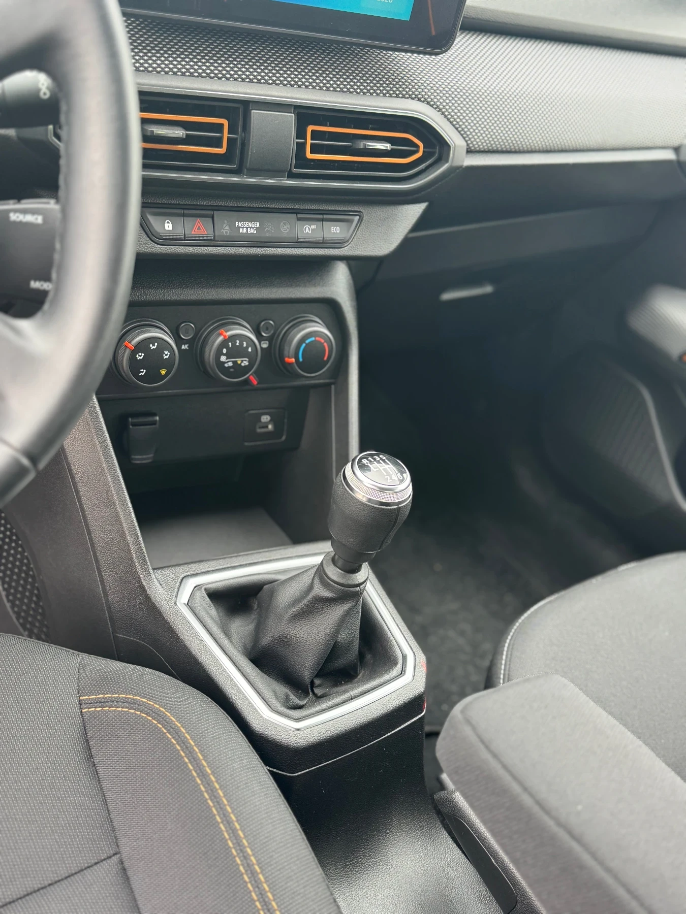 Dacia Sandero STEPWAY, снимка 9 - Автомобили и джипове - 53433756