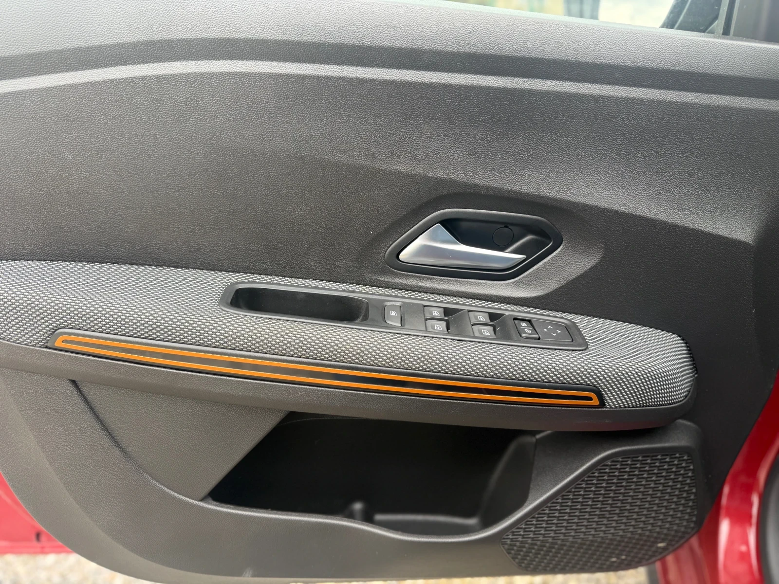 Dacia Sandero STEPWAY, снимка 12 - Автомобили и джипове - 53433756